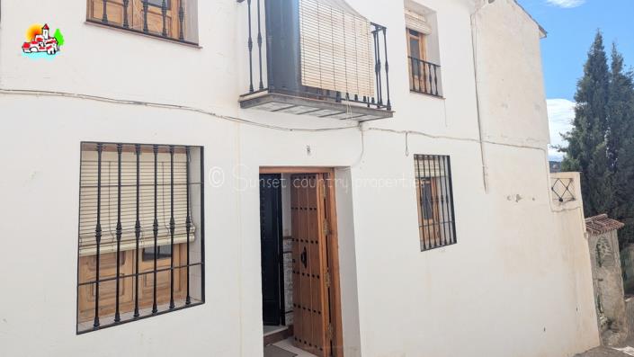 Image No.5-2 Bed Townhouse for sale