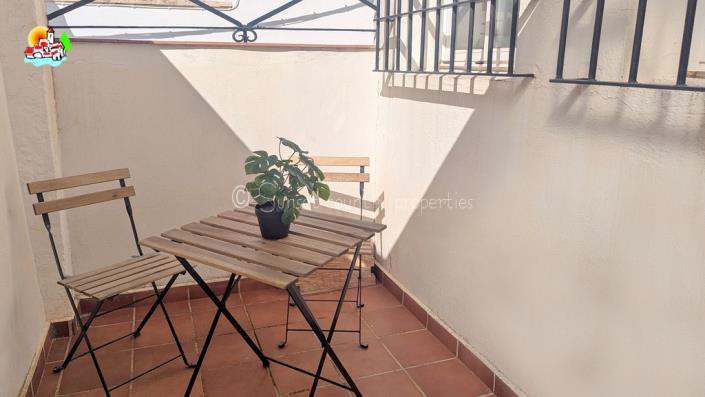 Image No.9-2 Bed Townhouse for sale