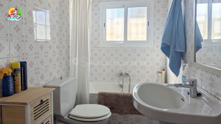 Image No.13-2 Bed Townhouse for sale