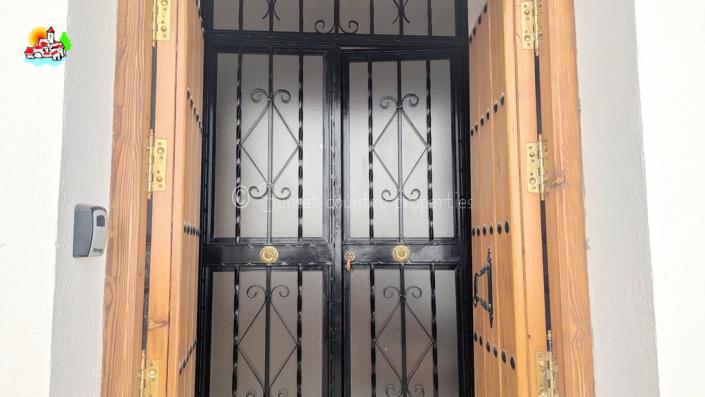 Image No.24-2 Bed Townhouse for sale