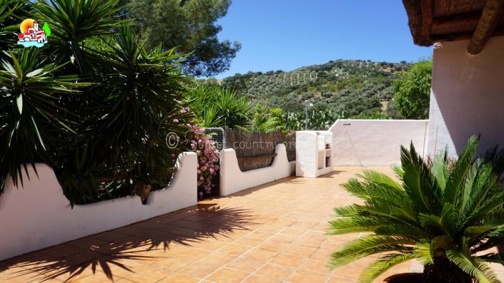 Image No.9-4 Bed Country Property for sale