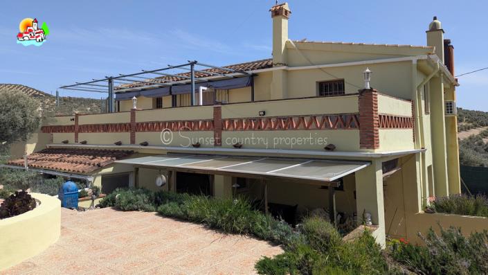 Image No.14-4 Bed Country Property for sale