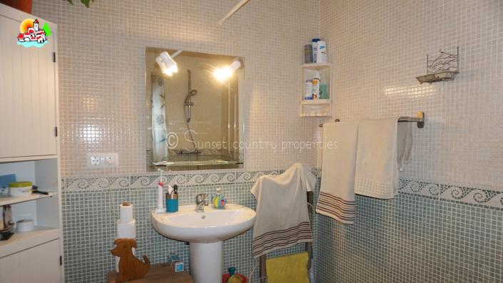 Image No.22-4 Bed Country Property for sale