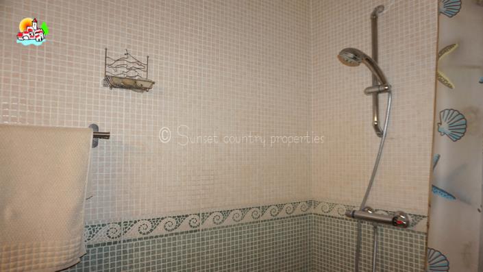 Image No.23-4 Bed Country Property for sale