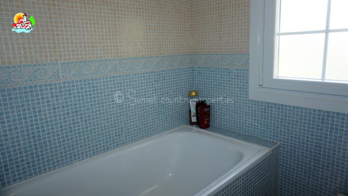 Image No.33-4 Bed Country Property for sale