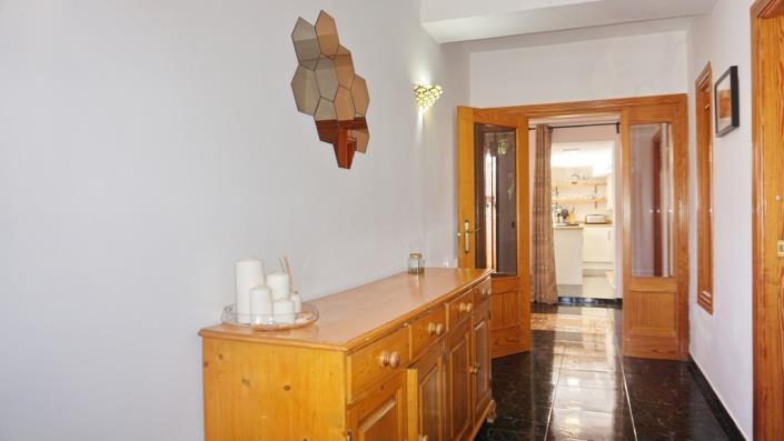 Image No.5-4 Bed Townhouse for sale