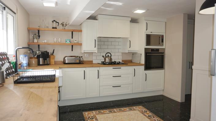 Image No.11-4 Bed Townhouse for sale