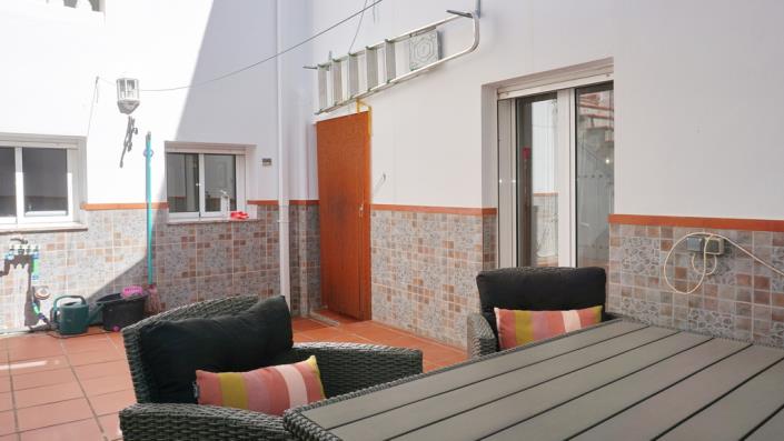 Image No.16-4 Bed Townhouse for sale