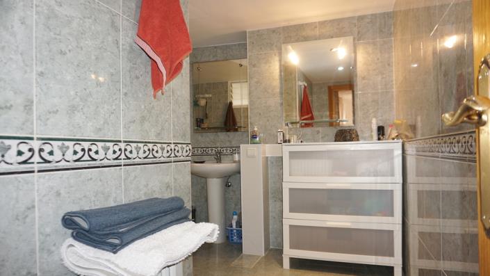 Image No.21-4 Bed Townhouse for sale