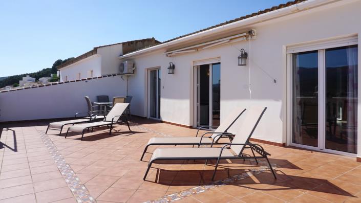 Image No.28-4 Bed Townhouse for sale