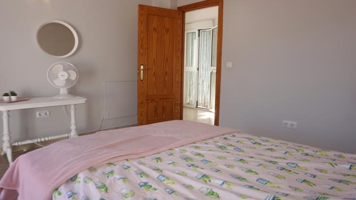 Image No.35-4 Bed Townhouse for sale