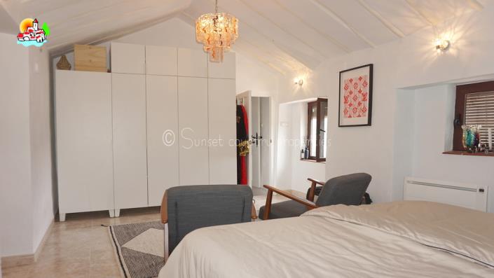 Image No.19-5 Bed Country Property for sale