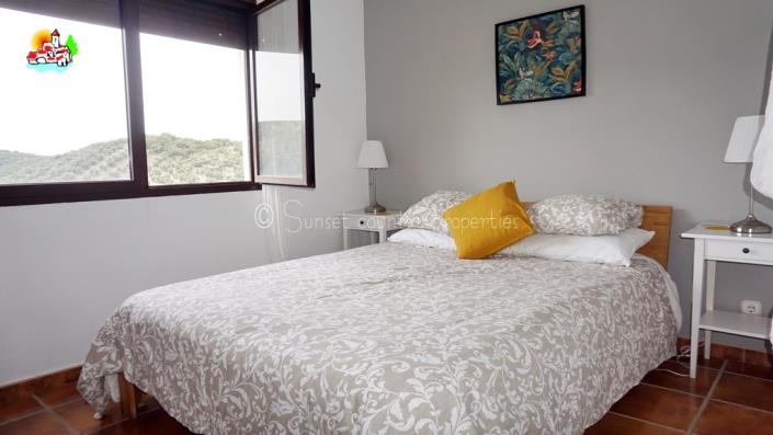 Image No.32-5 Bed Country Property for sale