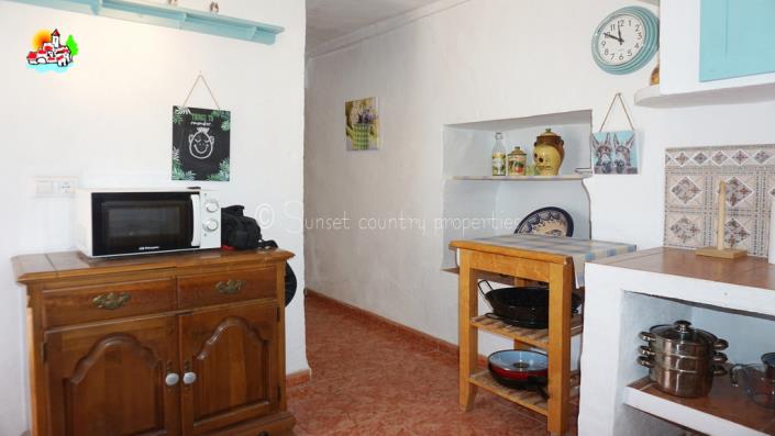 Image No.14-3 Bed Townhouse for sale