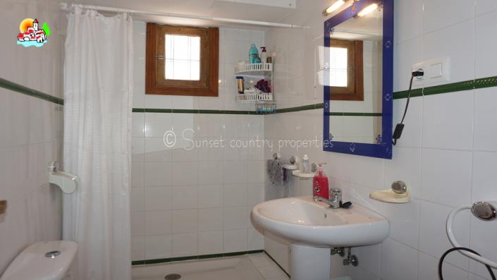 Image No.18-3 Bed Townhouse for sale