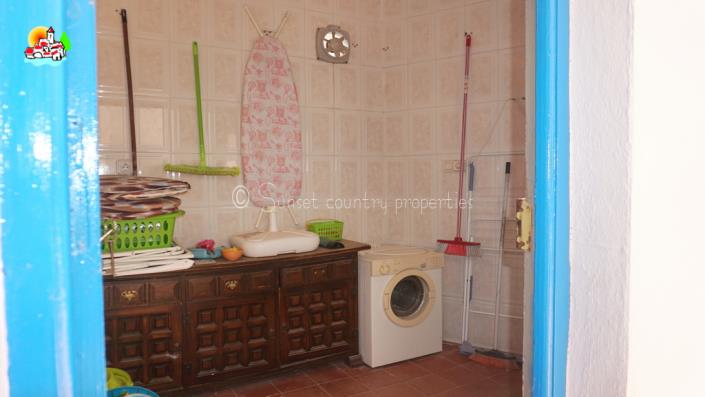 Image No.33-3 Bed Townhouse for sale