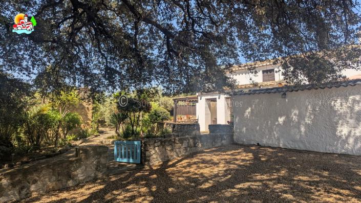 Image No.6-4 Bed Country Property for sale