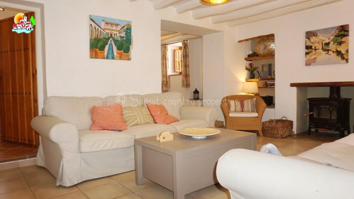 Image No.11-4 Bed Country Property for sale