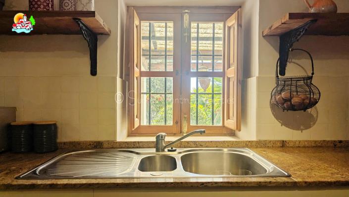 Image No.13-4 Bed Country Property for sale