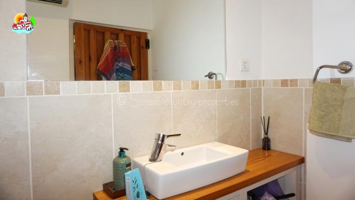 Image No.18-4 Bed Country Property for sale