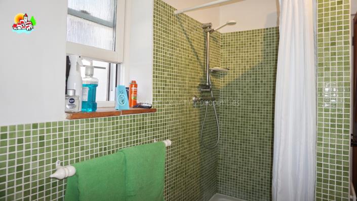 Image No.25-4 Bed Country Property for sale