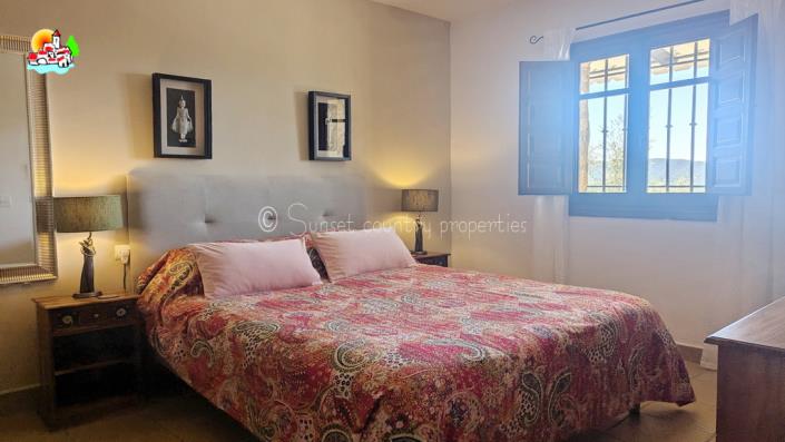 Image No.47-4 Bed Country Property for sale