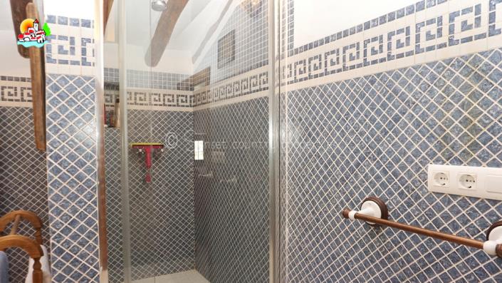 Image No.27-4 Bed Country Property for sale