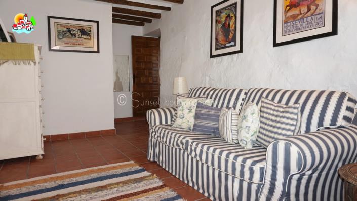 Image No.38-4 Bed Country Property for sale