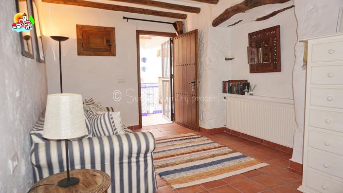 Image No.44-4 Bed Country Property for sale