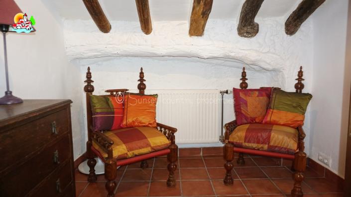 Image No.47-4 Bed Country Property for sale