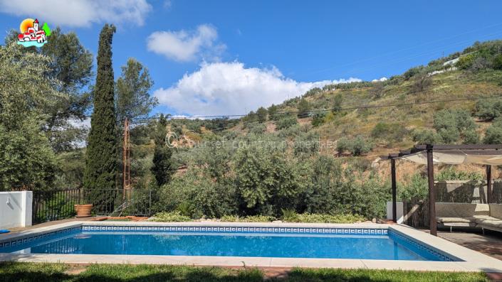 Image No.2-3 Bed Country Property for sale