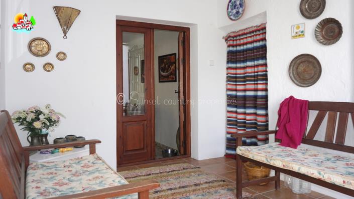 Image No.9-3 Bed Country Property for sale