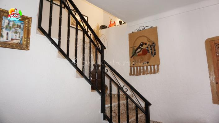 Image No.26-3 Bed Country Property for sale