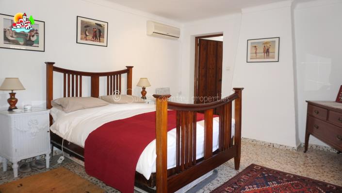 Image No.27-3 Bed Country Property for sale