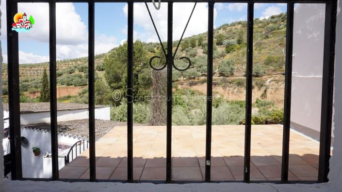 Image No.28-3 Bed Country Property for sale