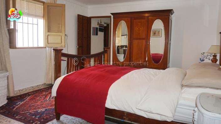 Image No.35-3 Bed Country Property for sale