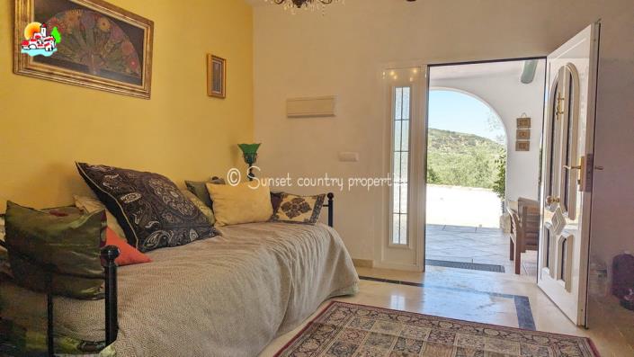 Image No.16-5 Bed Country House for sale