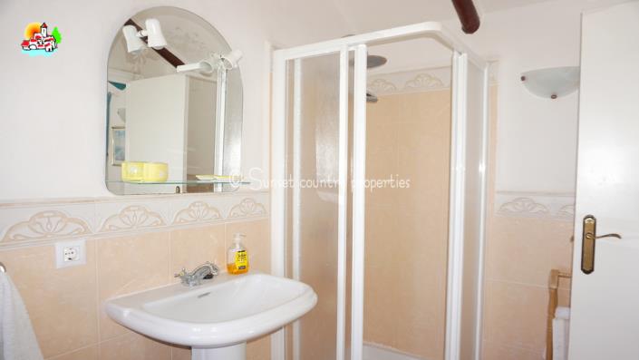 Image No.27-5 Bed Country House for sale