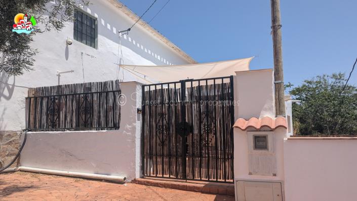 Image No.5-5 Bed Country House for sale