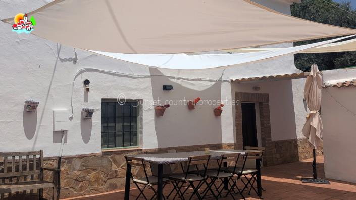 Image No.8-5 Bed Country House for sale