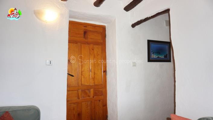 Image No.21-5 Bed Country House for sale