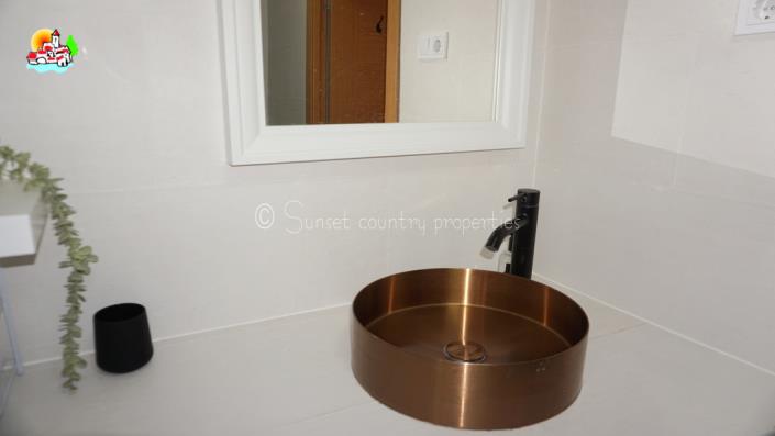 Image No.34-5 Bed Country House for sale