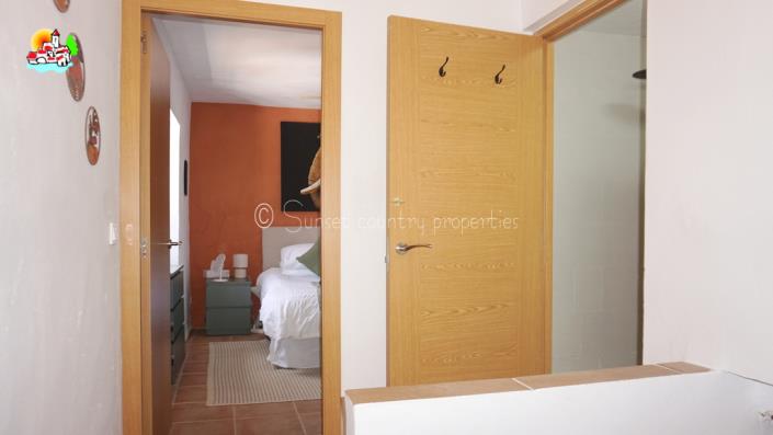 Image No.33-5 Bed Country House for sale