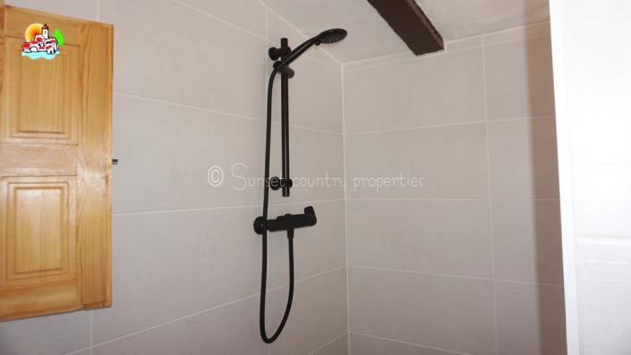 Image No.55-5 Bed Country House for sale