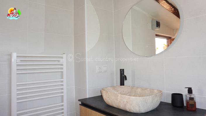 Image No.57-5 Bed Country House for sale