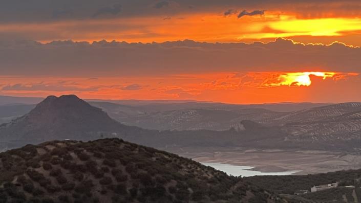 Image No.6-6 Bed Country Property for sale