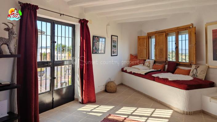 Image No.10-6 Bed Country Property for sale