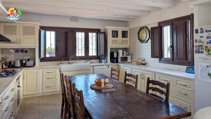 Image No.13-6 Bed Country Property for sale