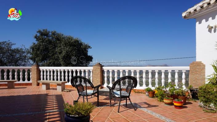 Image No.19-6 Bed Country Property for sale