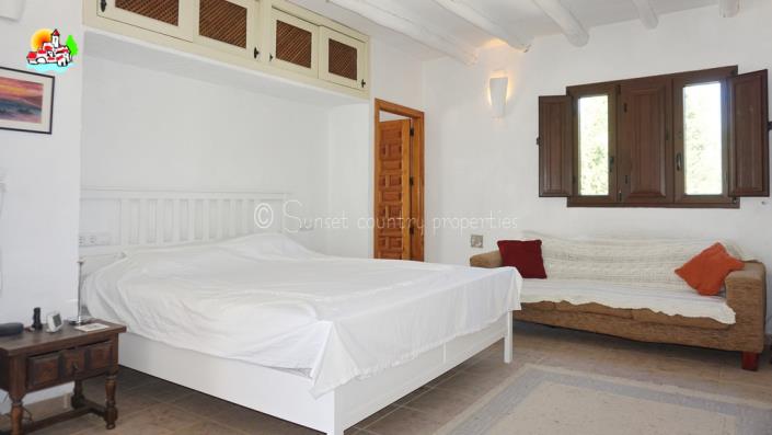 Image No.27-6 Bed Country Property for sale